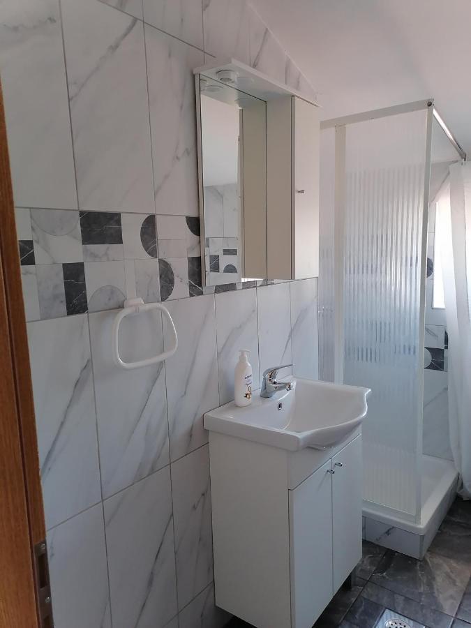 Apartment Luce And Ante Бибинье Экстерьер фото